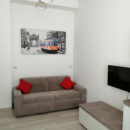 Appartamento Comodo Per Milano E Rho Fiera Milão Exterior foto