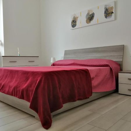 Appartamento Comodo Per Milano E Rho Fiera Milão Exterior foto