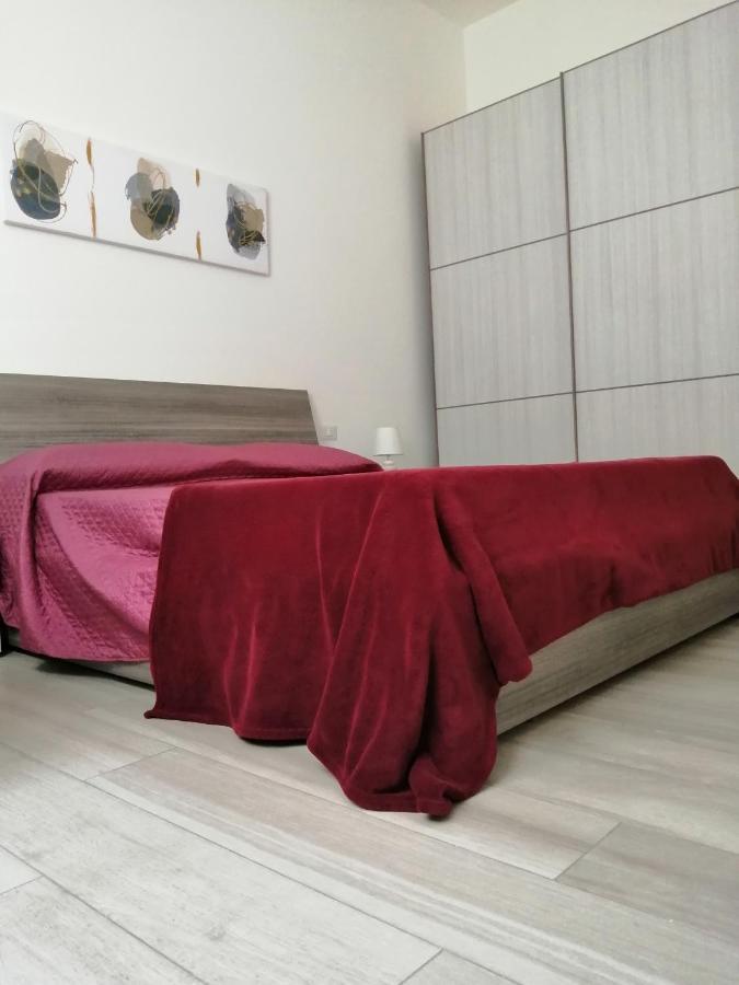 Appartamento Comodo Per Milano E Rho Fiera Milão Exterior foto
