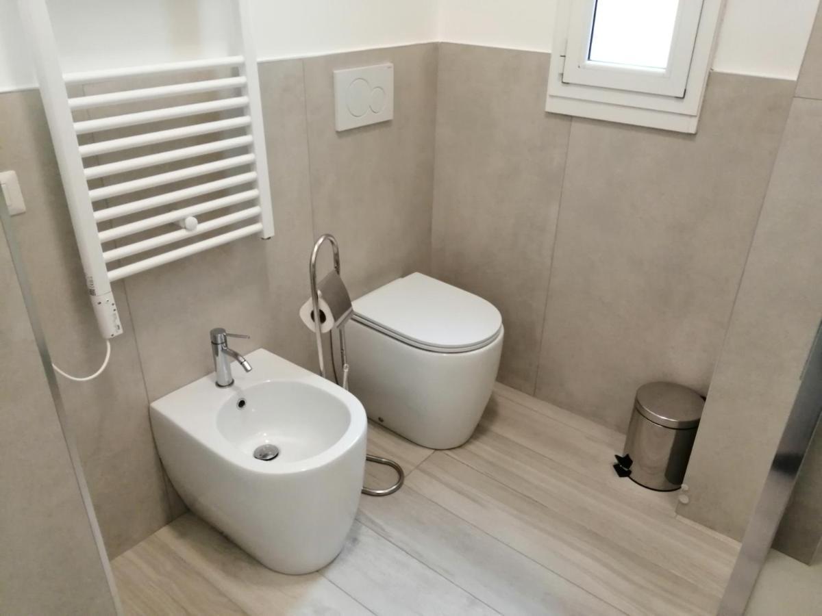 Appartamento Comodo Per Milano E Rho Fiera Milão Exterior foto