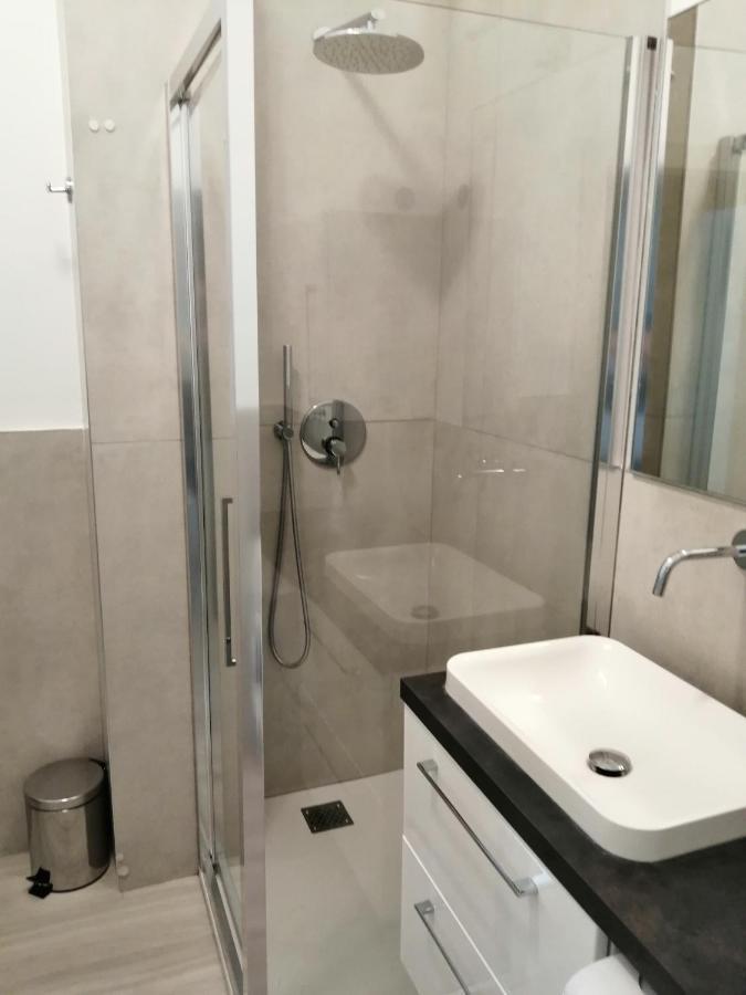 Appartamento Comodo Per Milano E Rho Fiera Milão Exterior foto