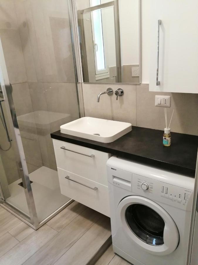 Appartamento Comodo Per Milano E Rho Fiera Milão Exterior foto